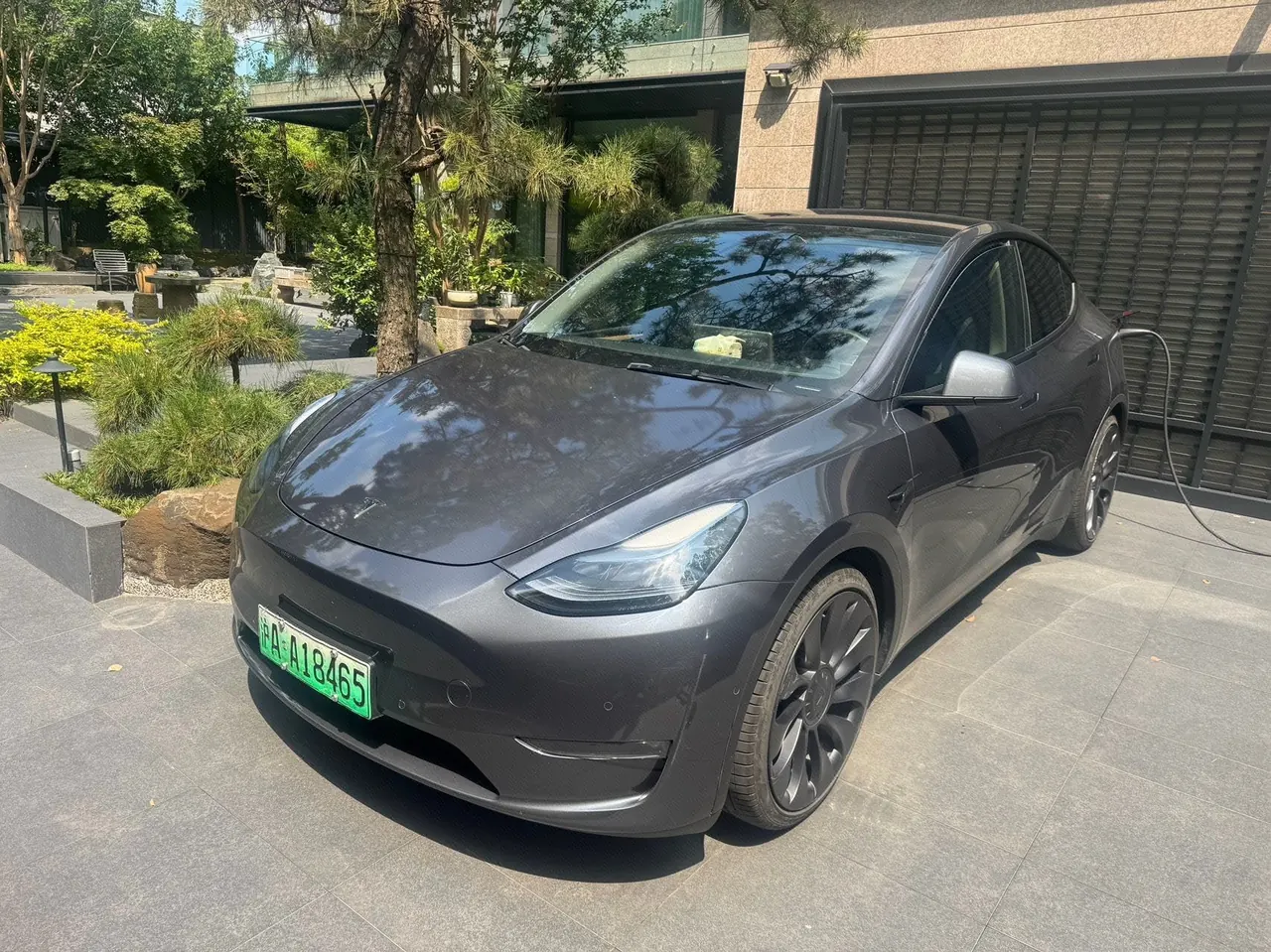 Open image lightbox: Tesla 2022 Model Y Performance high-performance all-wheel drive version (facelift) automatic gear