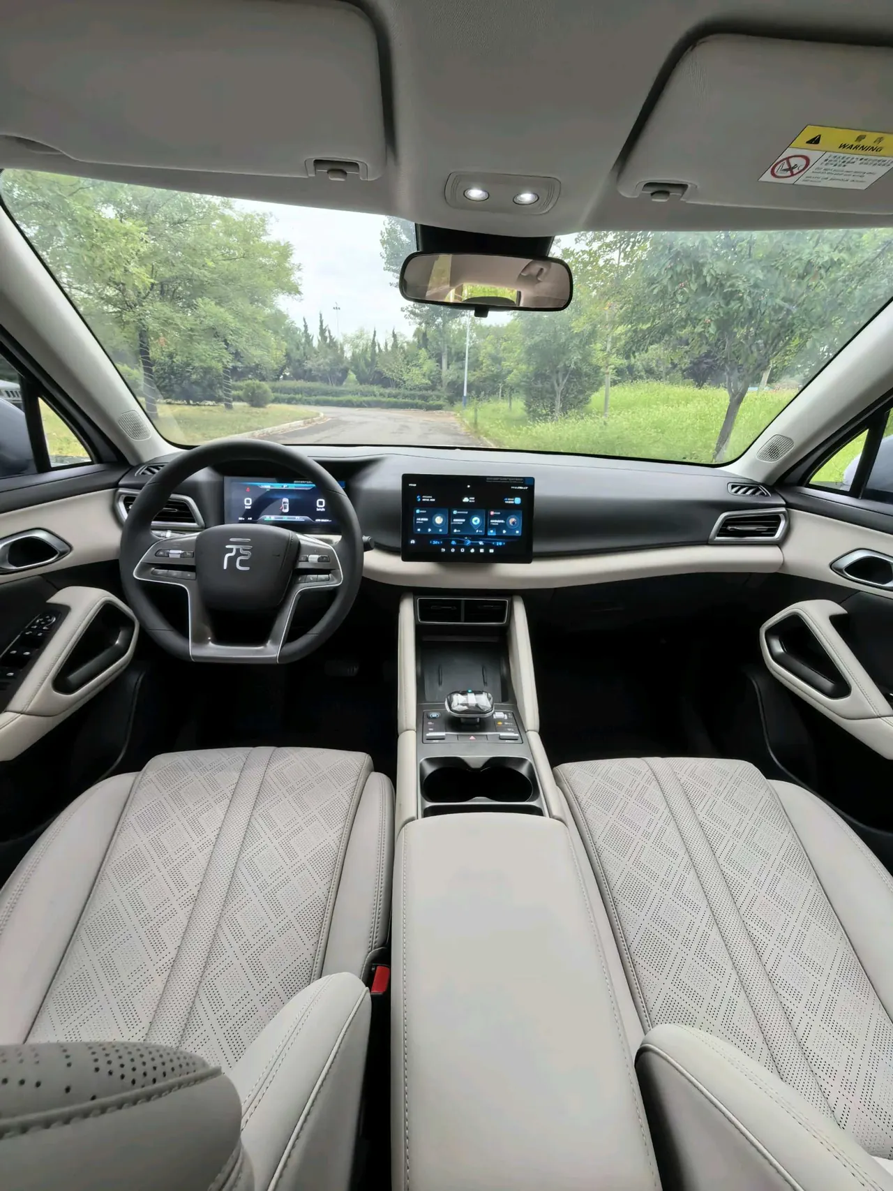 BYD 2024 Yuan UP 401KM Vital Edition Automatic Gear 4