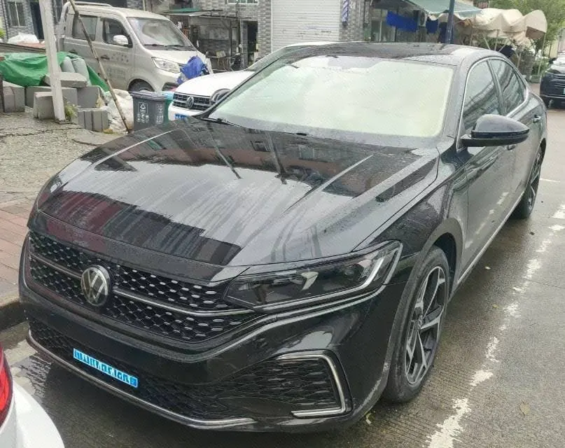 打开图片灯箱:Volkswagen 2024 Passat 2.0TSI 330TSI Star Elite Edition Automatic Gear