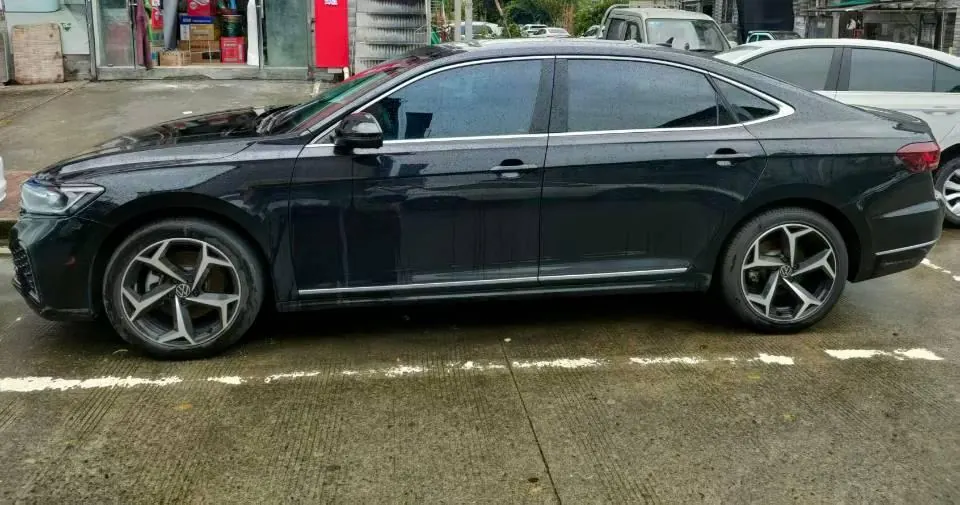 Volkswagen 2024 Passat 2.0TSI 330TSI Star Elite Edition Automatic Gear 2