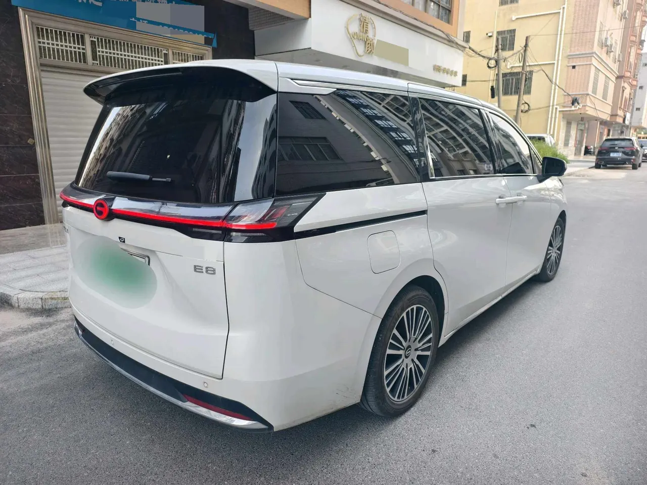 GAC Trumpchi 2024 E8 2.0 150km MAX Automatic Transmission 3