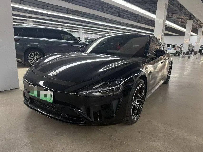 打开图片灯箱:MI 2024 SU 7 700km Rear Drive Long Endurance Smart Driving Edition Automatic Gear