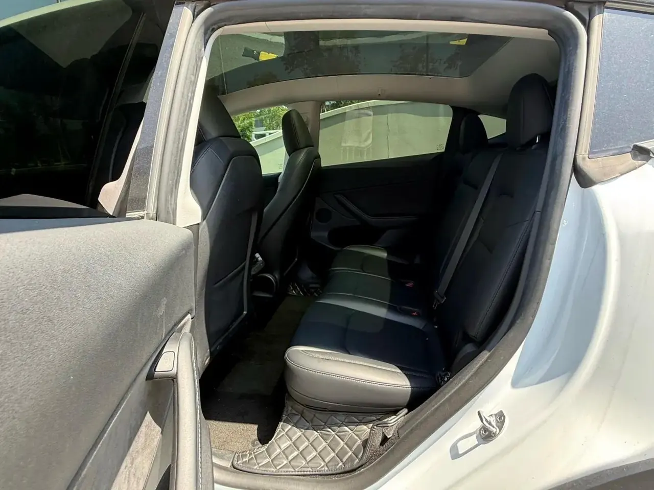 Tesla 2023 Model Y rear-wheel drive version automatic transmission 5
