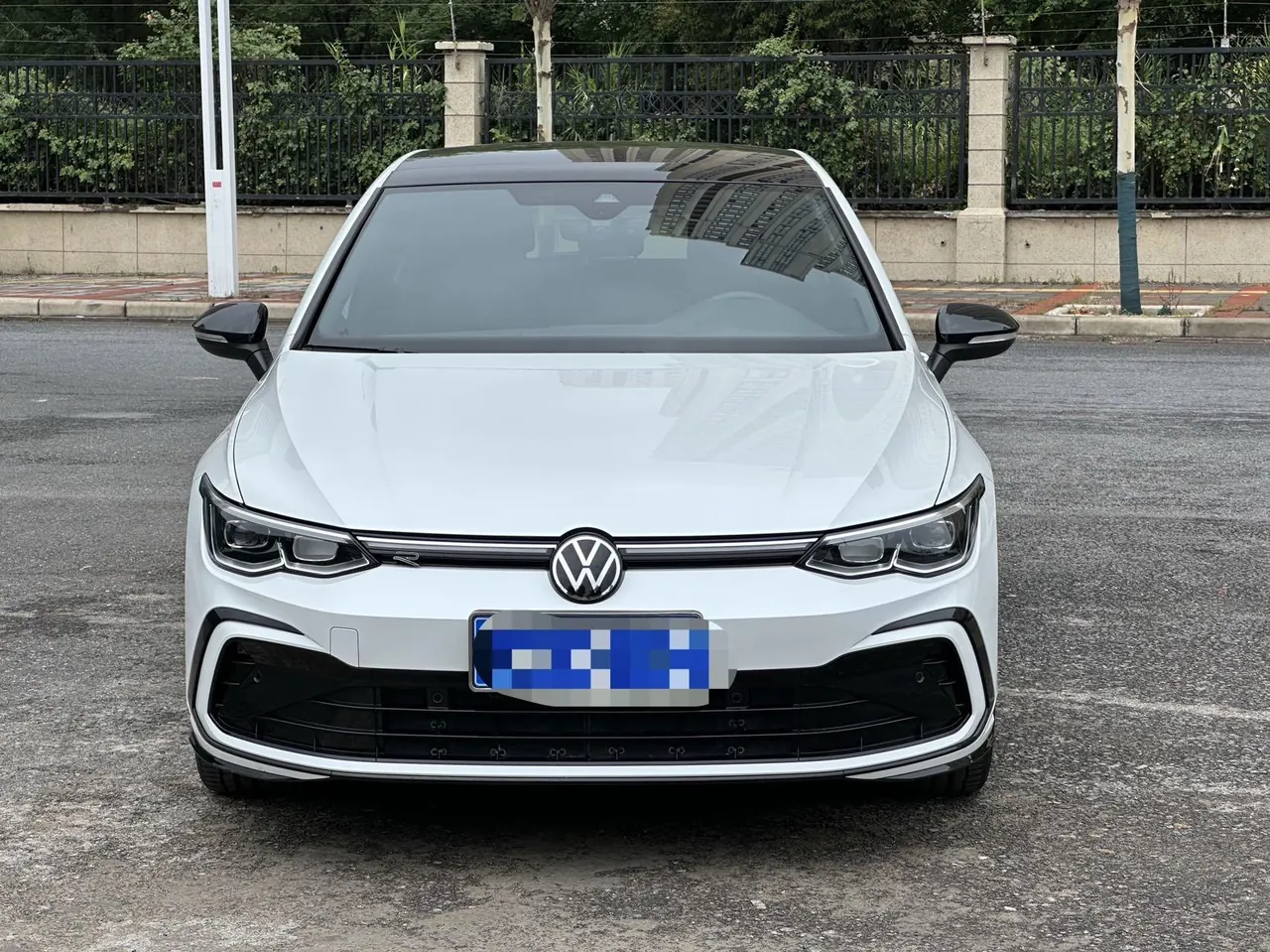 Volkswagen 2023 Golf 8 R-Line 1.4TSI 280TSI Lite Automatic 3