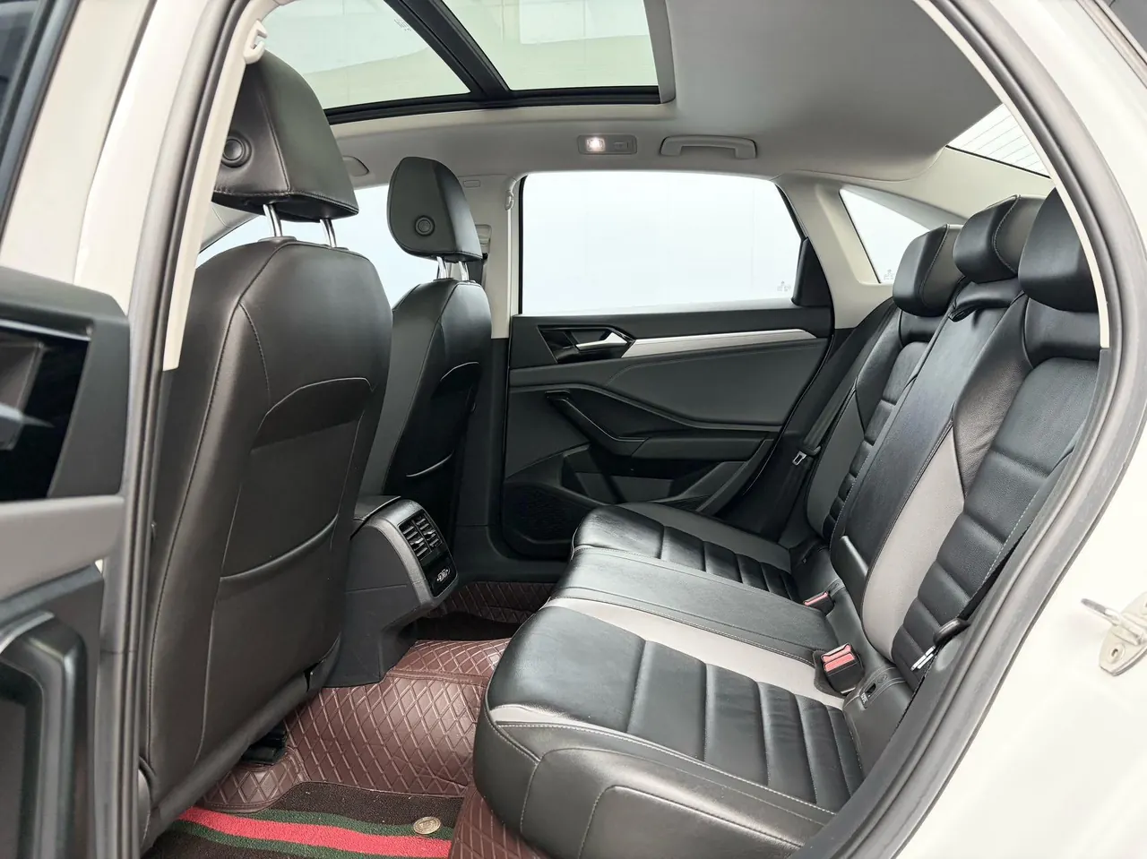 Volkswagen 2022 Sagittarius 1.4TSI 280TSI Excellent Edition Automatic Gear 5