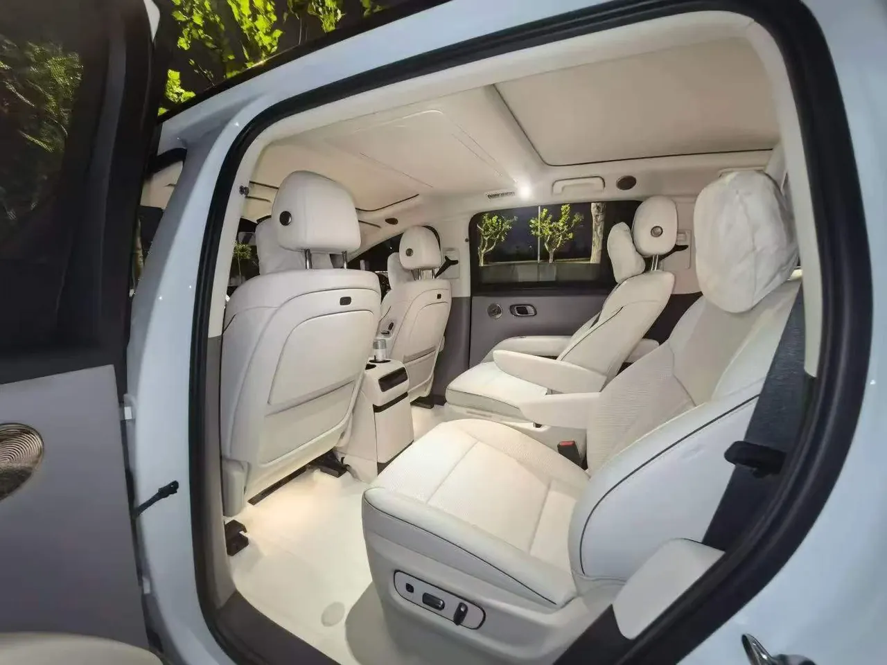 Li 2025 i8 Standard Edition Automatic Gear 6