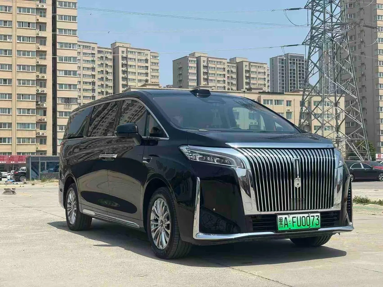 WEY 2025 VV7 Hi4 1.5T Four-Wheel-Drive Automatic Model 3