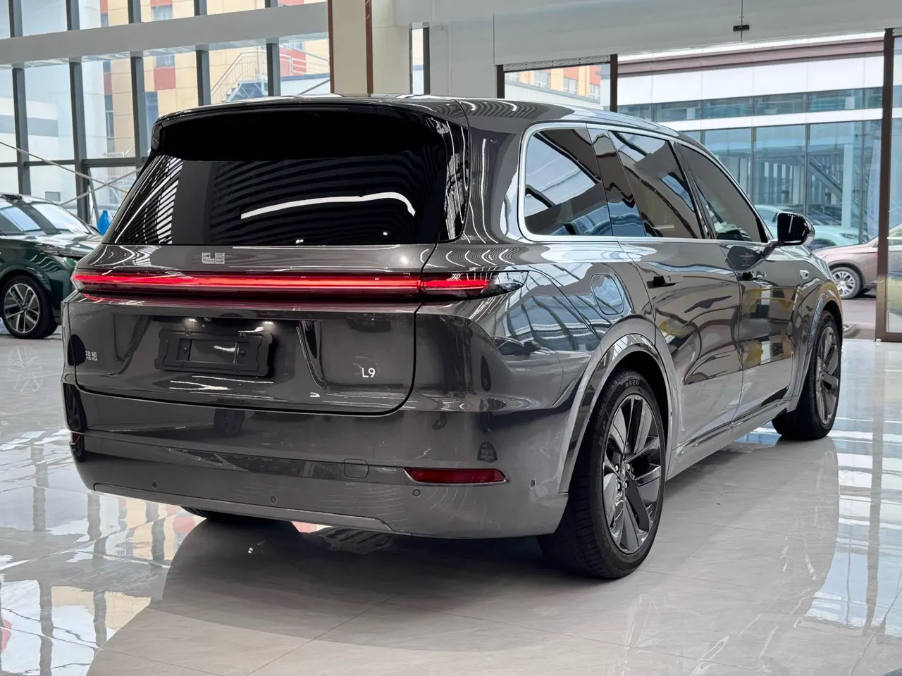 Li 2022 L9 1.5T Max Edition Automatic Gear 9