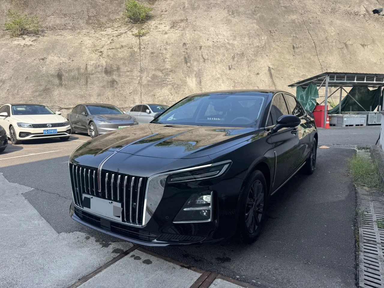 Open image lightbox: HongQi 2026 H5 1.5T Flag Rhyme Pro Edition Automatic Gear
