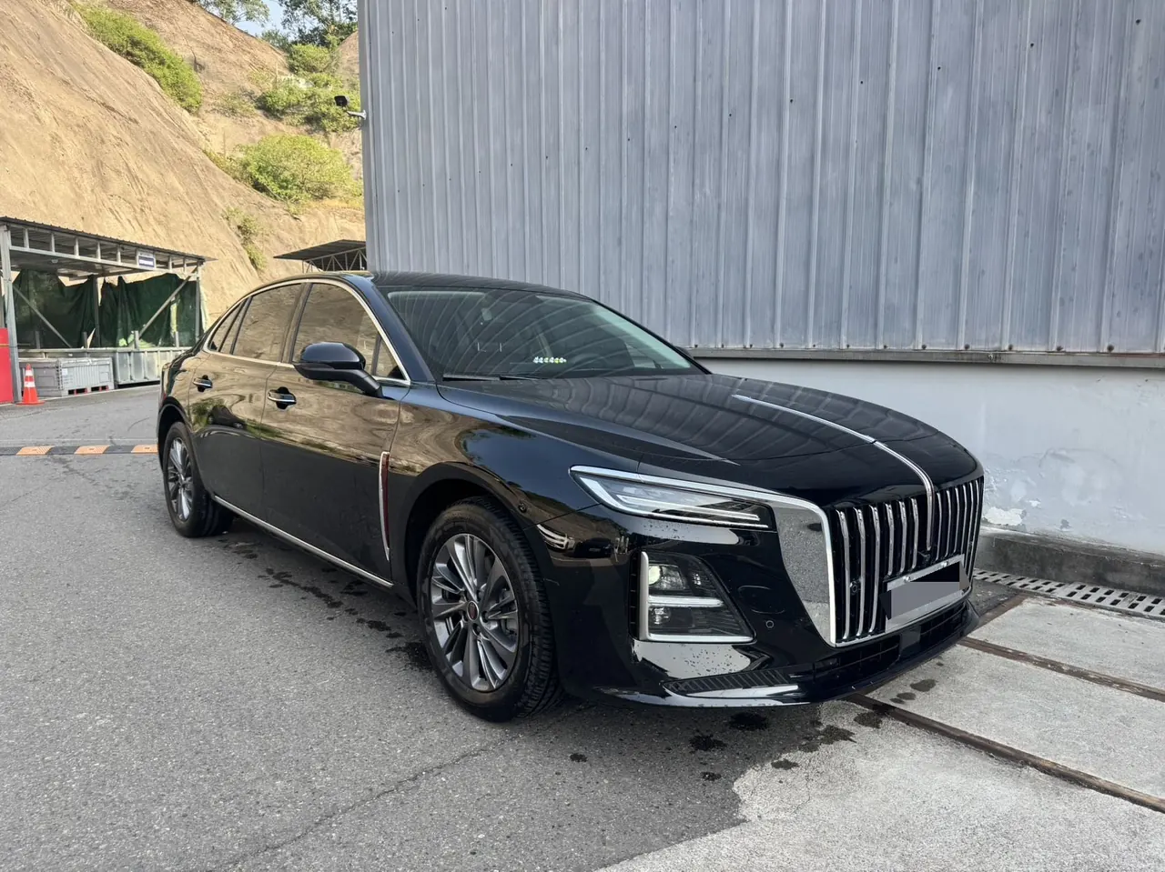 HongQi 2026 H5 1.5T Flag Rhyme Pro Edition Automatic Gear 3