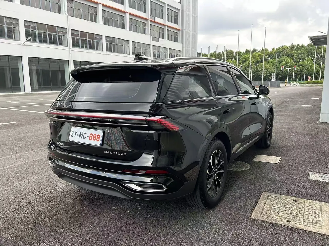 Lincoln 2026 Navigator 2.0T Two-Drive Sailing Edition Automatic Gear 8