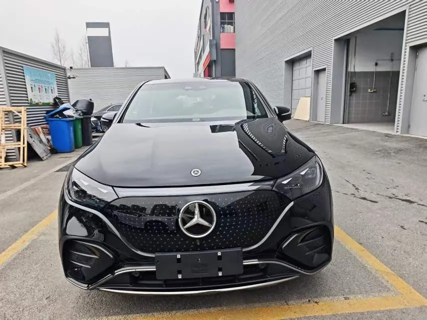 Mercedes Benz 2026 EQE SUV 500 4MATIC EQE SUV 500 4MATIC Flagship Automatic 2
