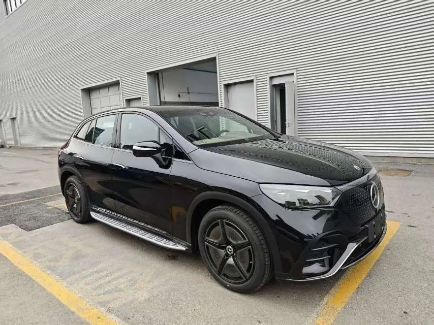 Mercedes Benz 2026 EQE SUV 500 4MATIC EQE SUV 500 4MATIC Flagship Automatic 3