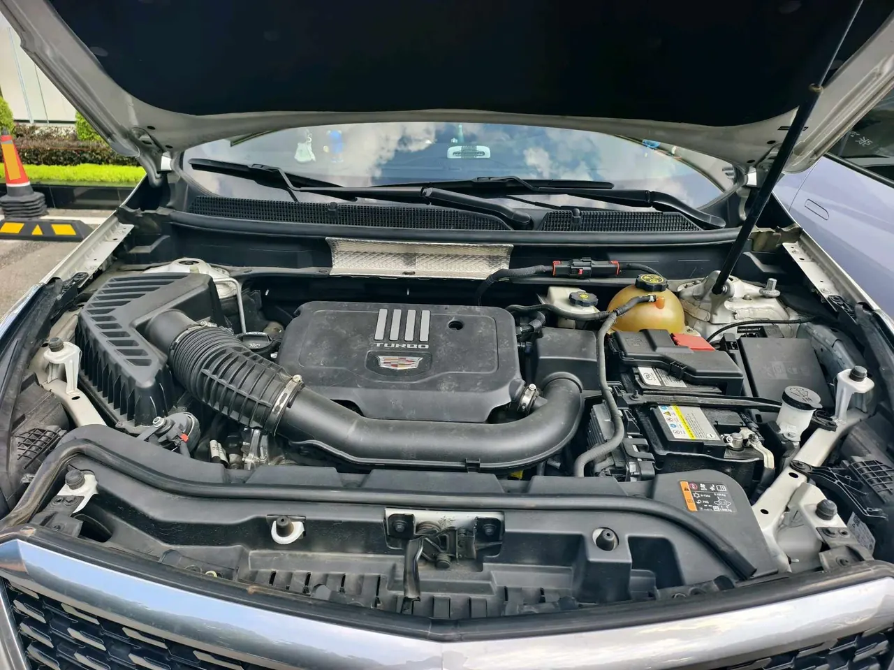 Cadillac 2021 XT5 48V 2.0T Two-Drive Luxury Automatic Gear 3
