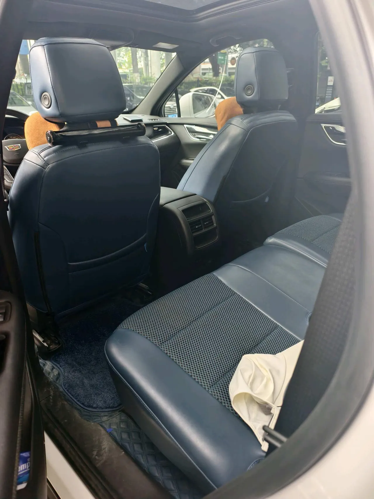 Cadillac 2021 XT5 48V 2.0T Two-Drive Luxury Automatic Gear 4