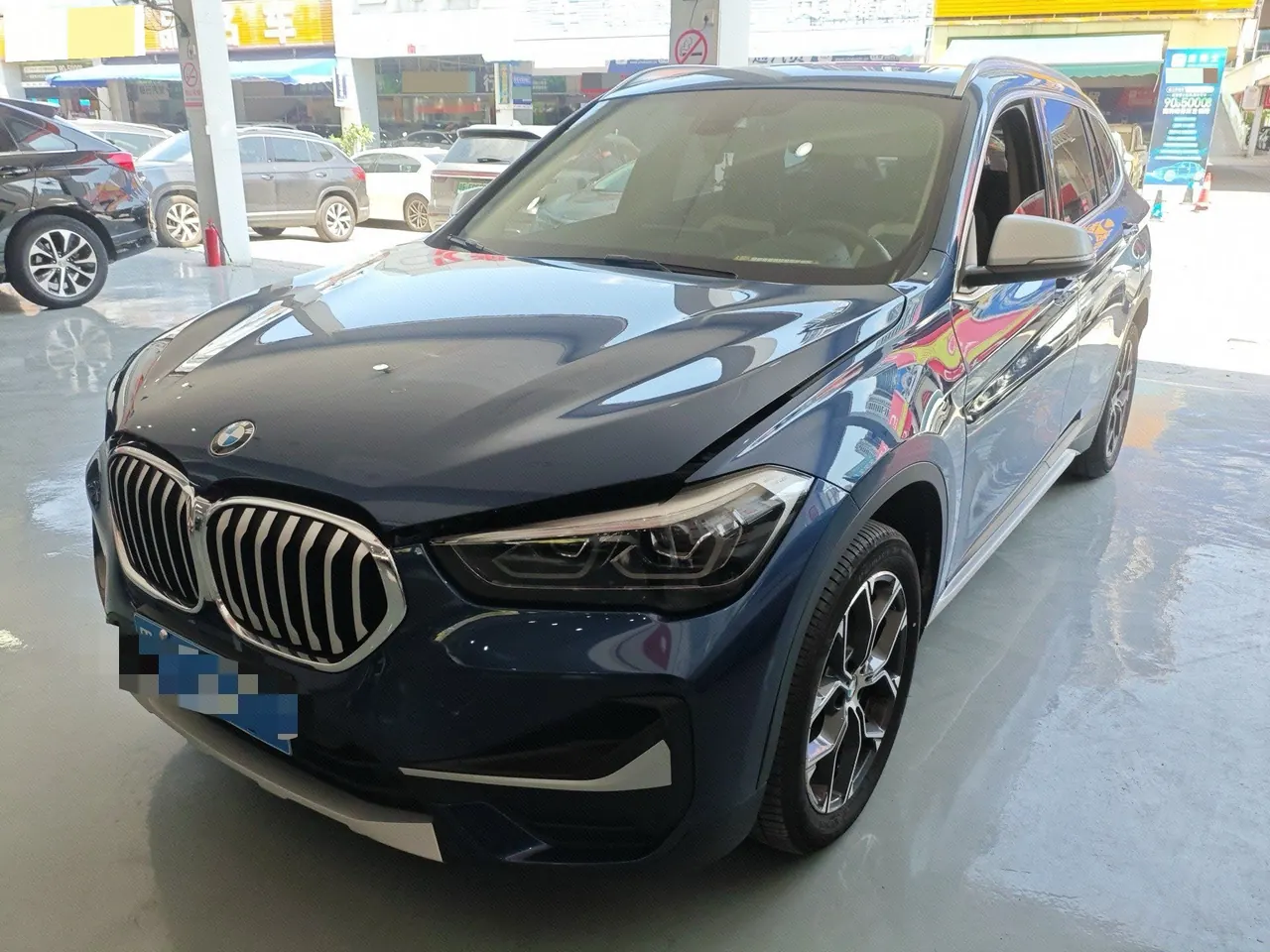 Open image lightbox: BMW 2021 X1 sDrive20Li 1.5T exclusive automatic gear