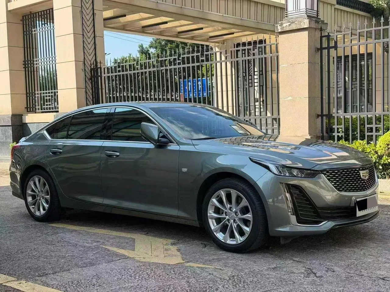 Cadillac 2022 CT5 2.0T 28T luxury automatic gear 3