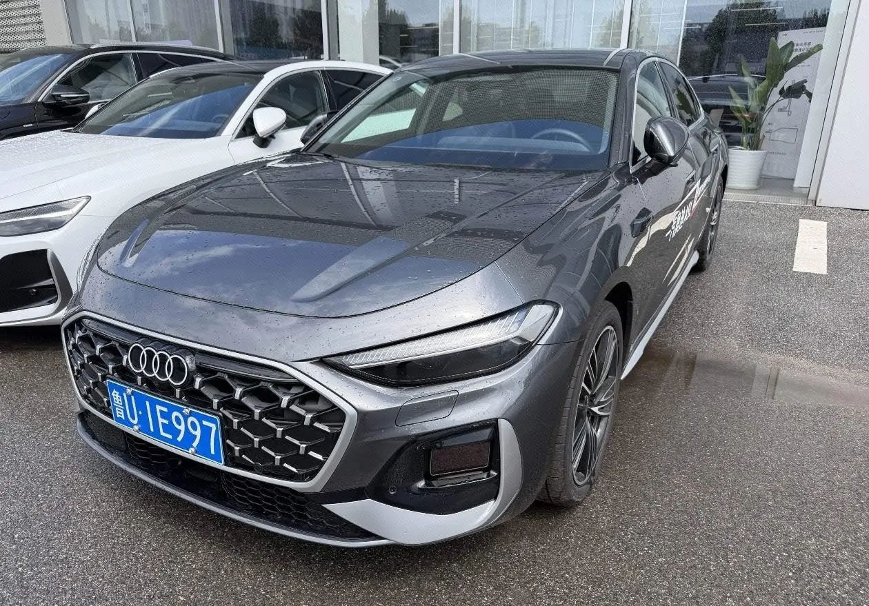 Open image lightbox: Audi 2026 A5L 2.0T Dry Kun Smart Driving Edition Automatic Gear