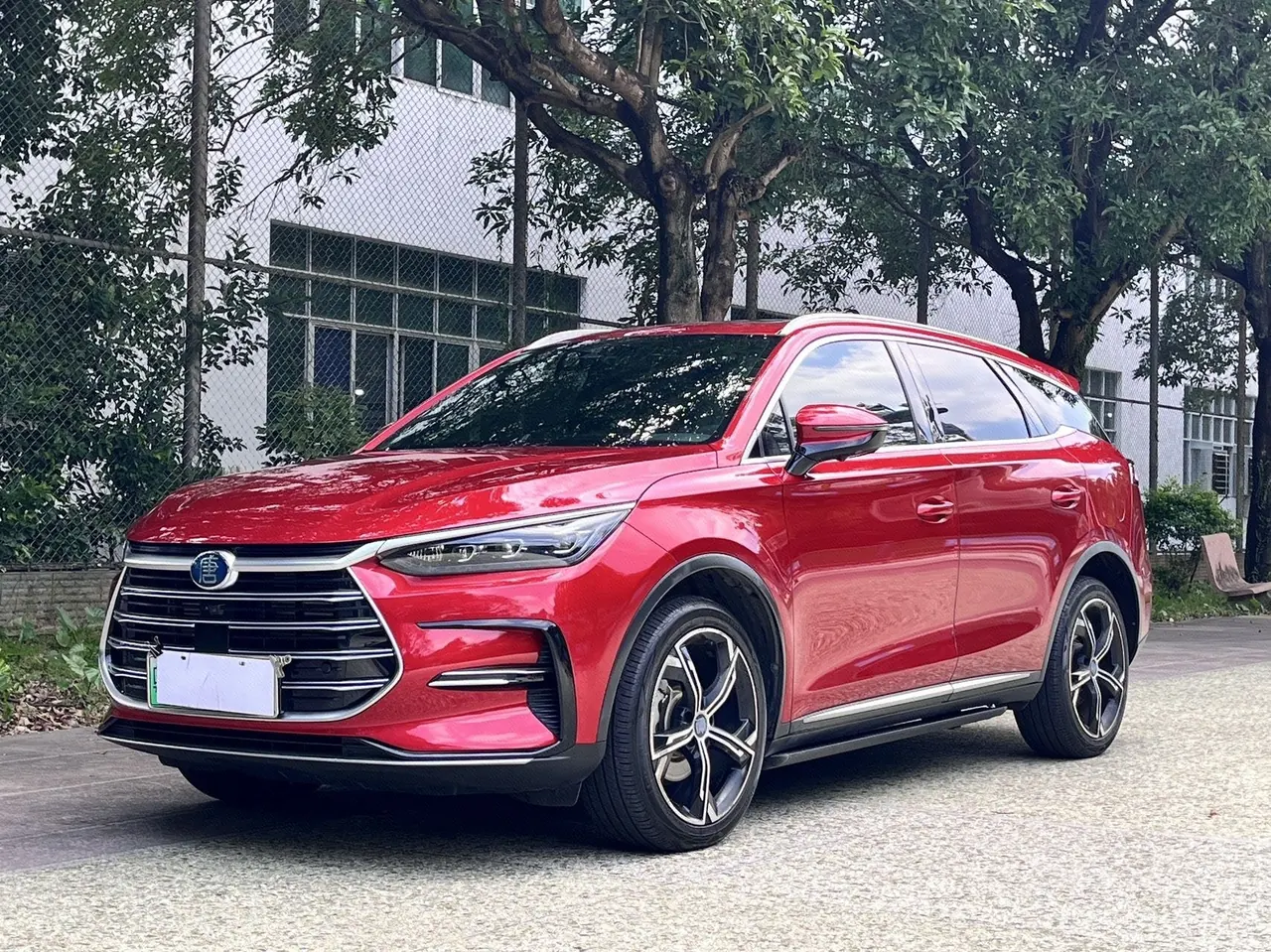 Open image lightbox: BYD Tang New Energy 2021 Tang DM-i 1.5T Stepless 112KM Honorable Automatic Gear