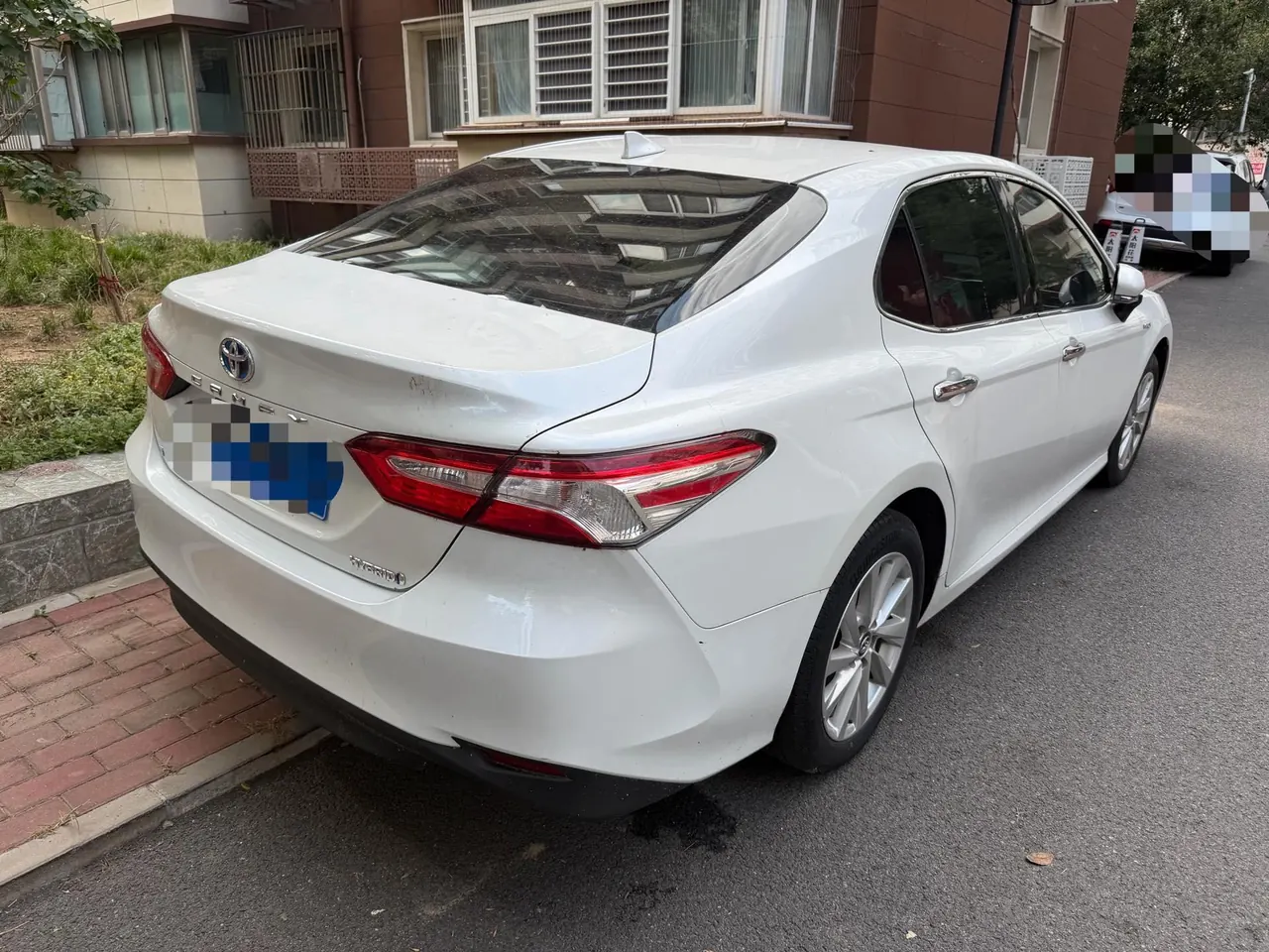Toyota 2021 Camry Dual Engine 2.5HGVP Stepless Leading Edition Automatic Gear 5