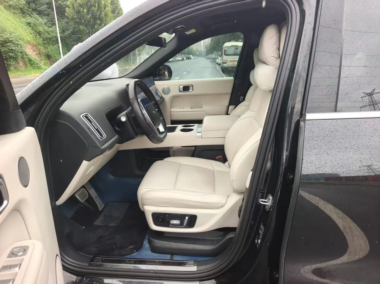 Li 2022 L9 1.5T Max Edition Automatic Gear 6