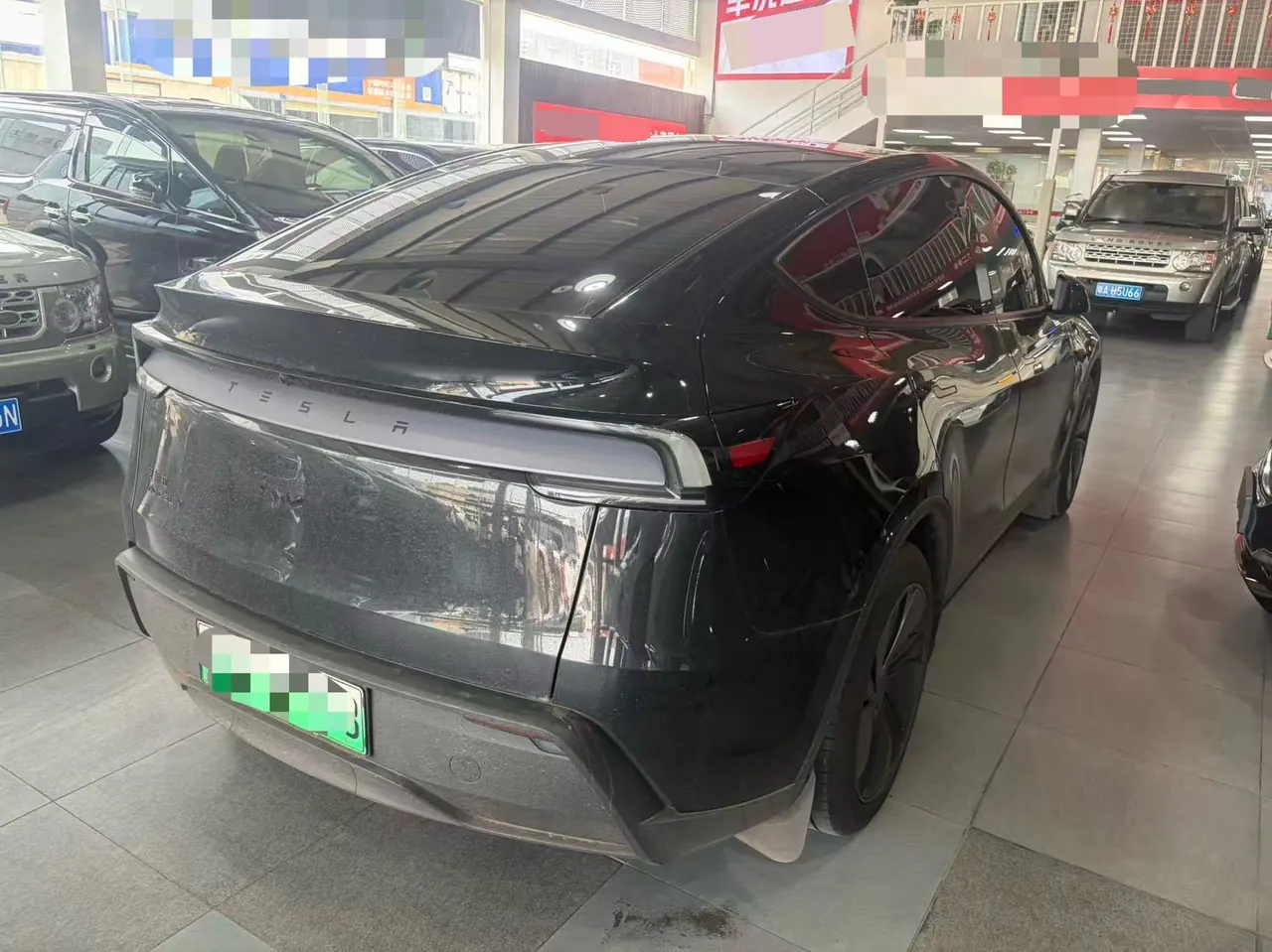 Tesla 2026 Model Y Rear-Wheel-Drive Automatic 2