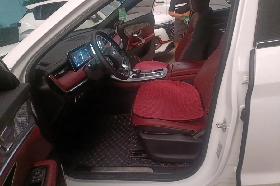 Jetour 2023 X70 PLUS 1.5T Brave PLUS7 Automatic Gear 3