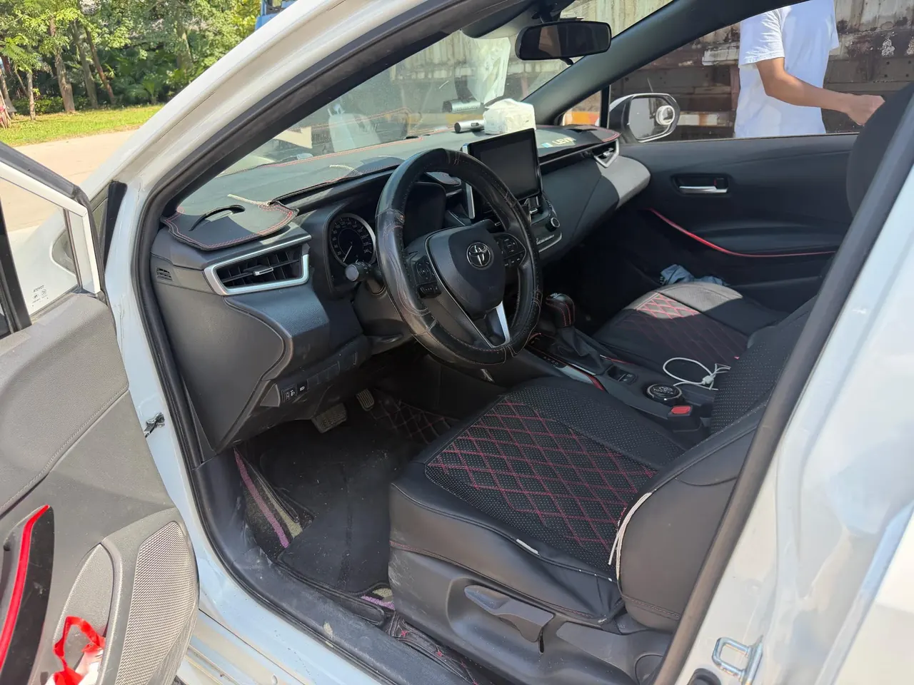 Toyota 2021 Lei Ling 1.2T Stepless 185T Sports Edition Automatic Gear 2