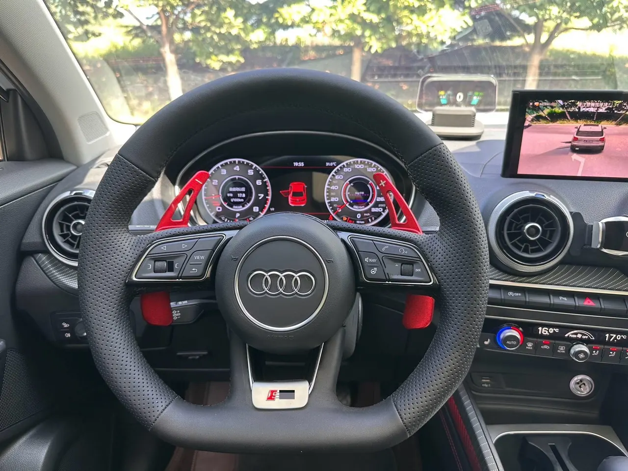 Audi 2022 Q2L 1.4TFSI 35TFSI Deluxe Dynamic Automatic 9