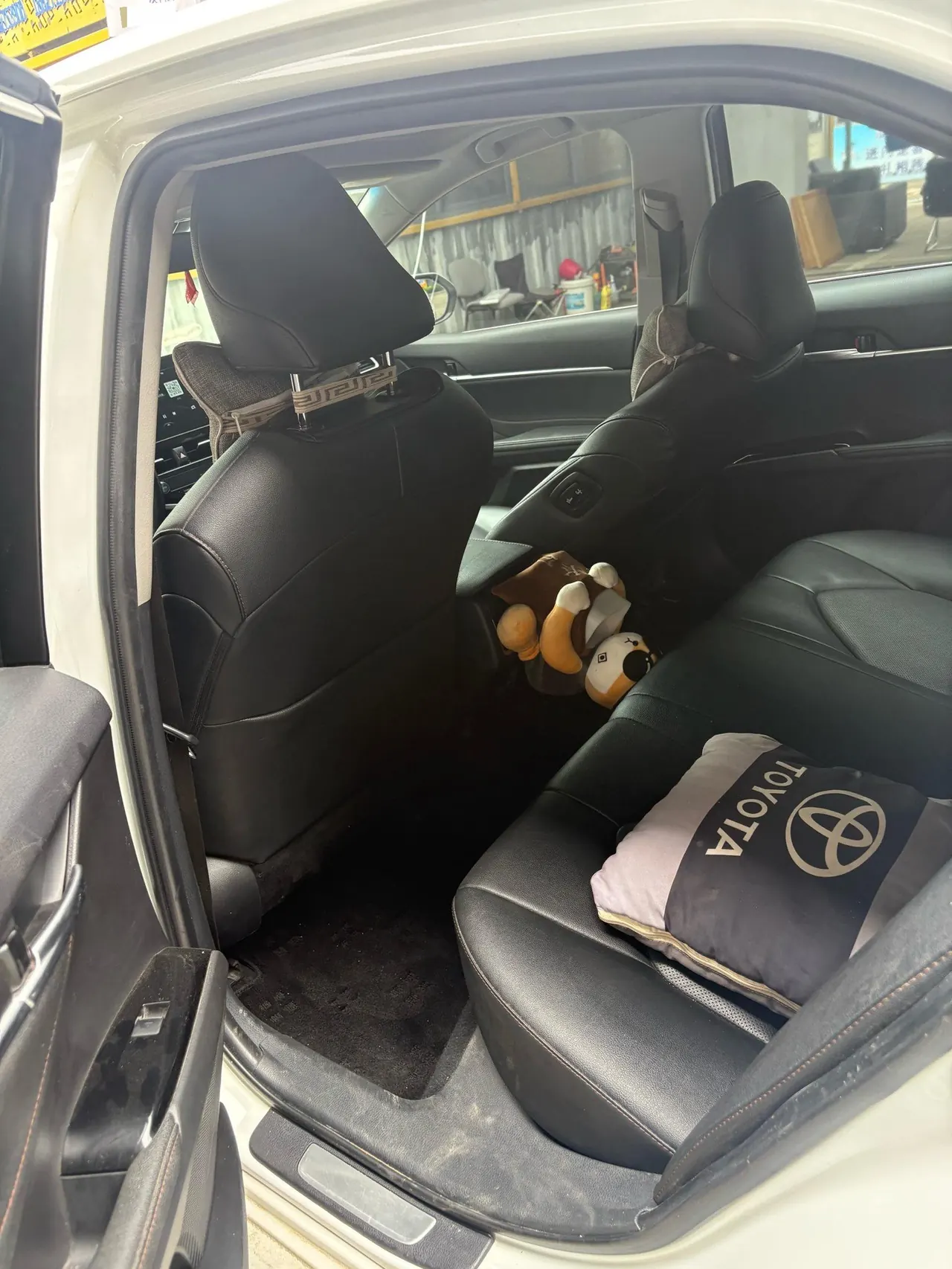 Toyota 2021 Camry 2.0G Stepless Deluxe Edition Automatic Gear 5