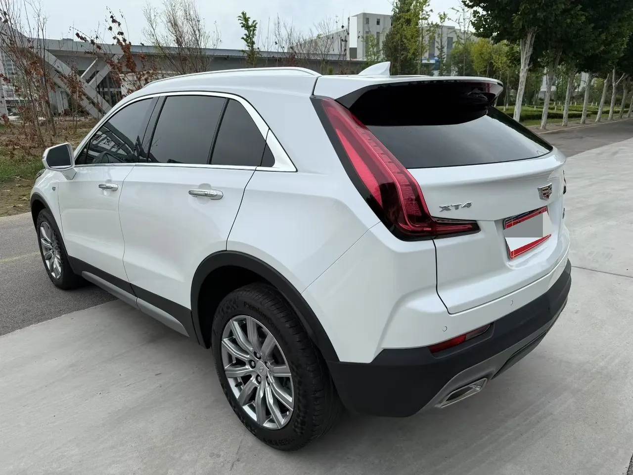 Cadillac 2021 XT4 2.0T 28T Two-Drive Leading Automatic Gear 4