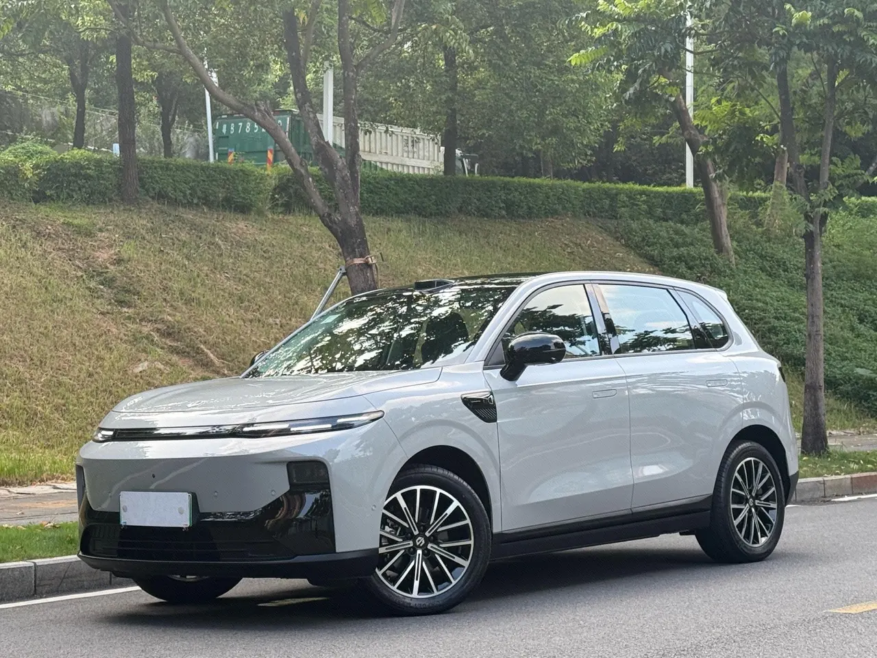 打开图片灯箱:Leapmotor 2025 B 10 510 laser Radar smart driving version of automatic gear