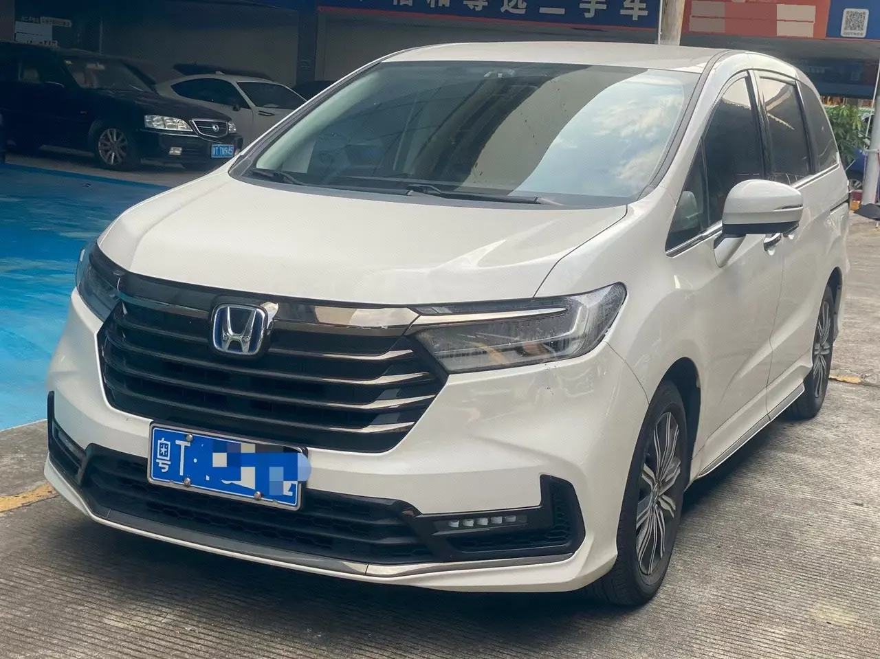 Open image lightbox: Honda 2022 Odyssey Hybrid 2.0 Stepless Sharp and Pleasant Edition Automatic Gear