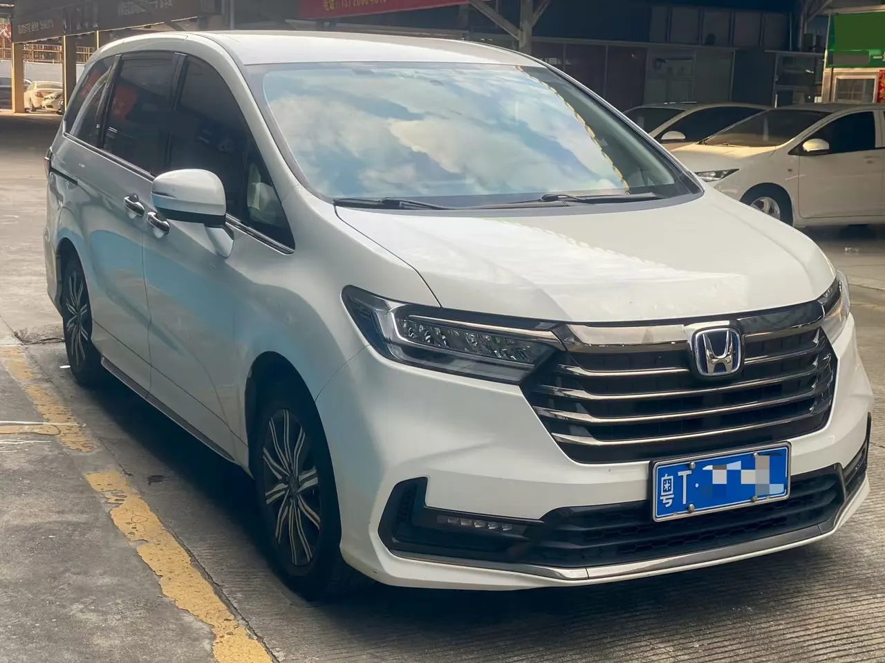 Honda 2022 Odyssey Hybrid 2.0 Stepless Sharp and Pleasant Edition Automatic Gear 5