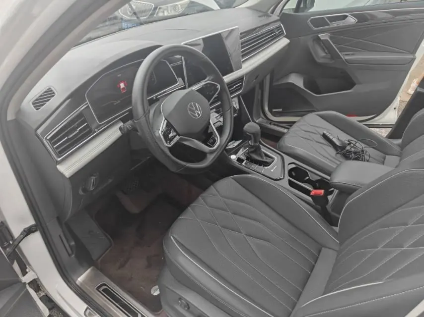 Volkswagen 2022 Tiguan L 2.0TSI 330TSI Two-Drive Smart Edition Automatic Gear 4