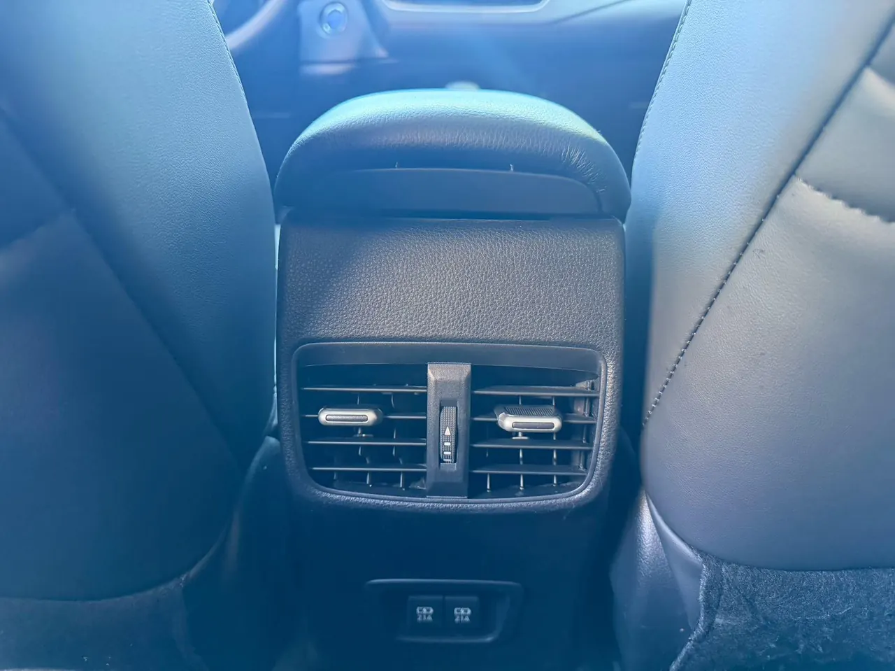 Toyota 2021 Corolla Double Engine 1.8 Stepless Elite Automatic Gear 13
