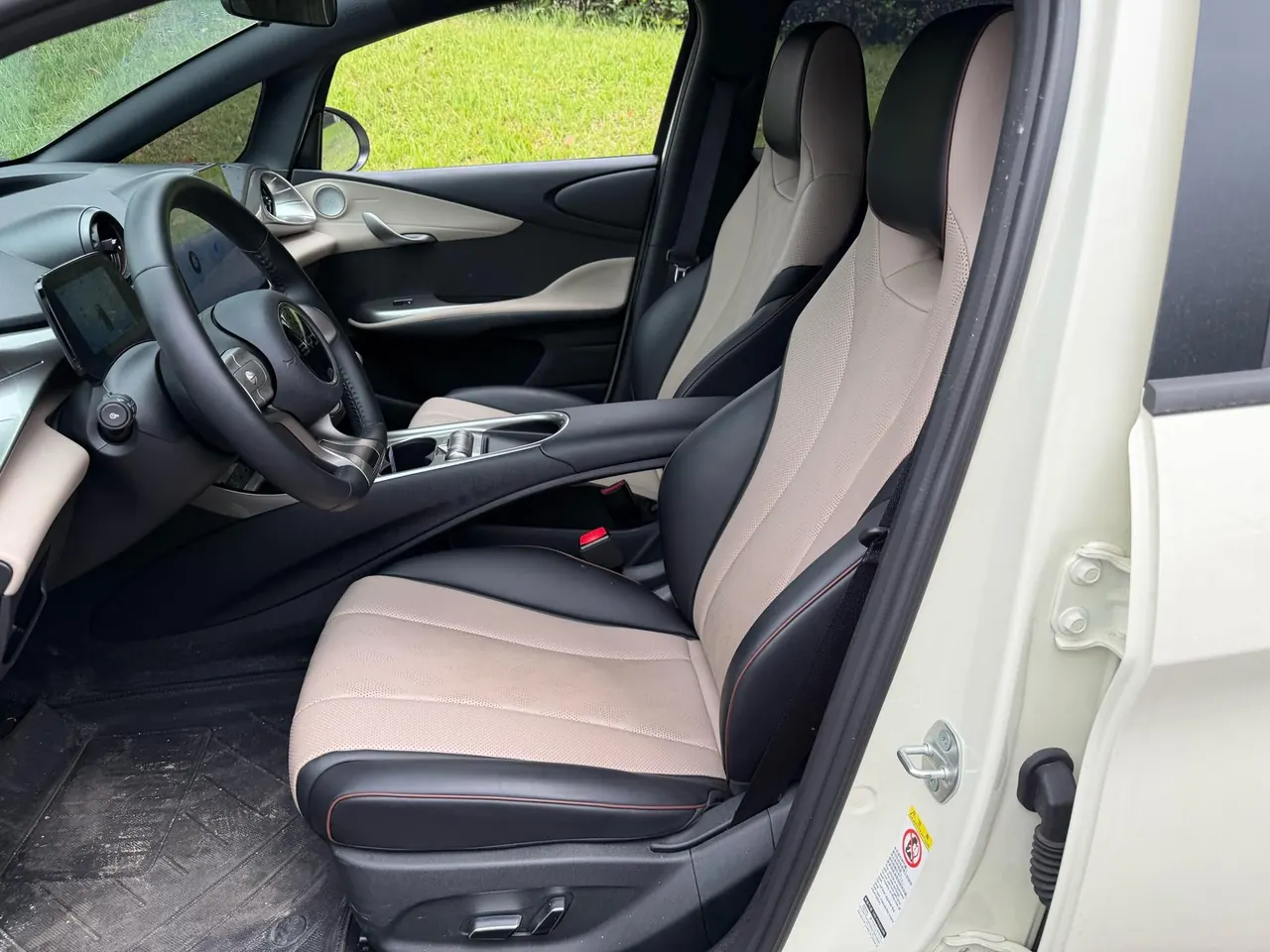 BYD 2025 Dolphin Smart Driving 410km Fashion Automatic Gear 4