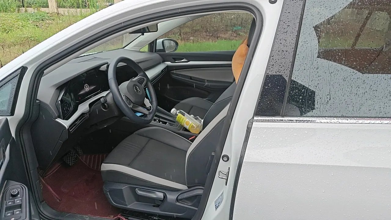Volkswagen 2021 Golf 8 PRO 1.4TSI 280TSI Automatic 2