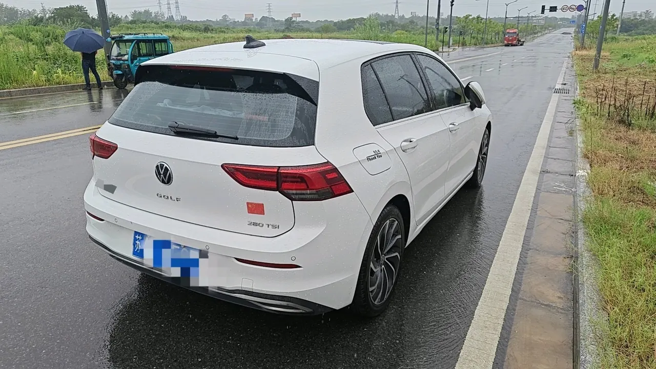 Volkswagen 2021 Golf 8 PRO 1.4TSI 280TSI Automatic 5