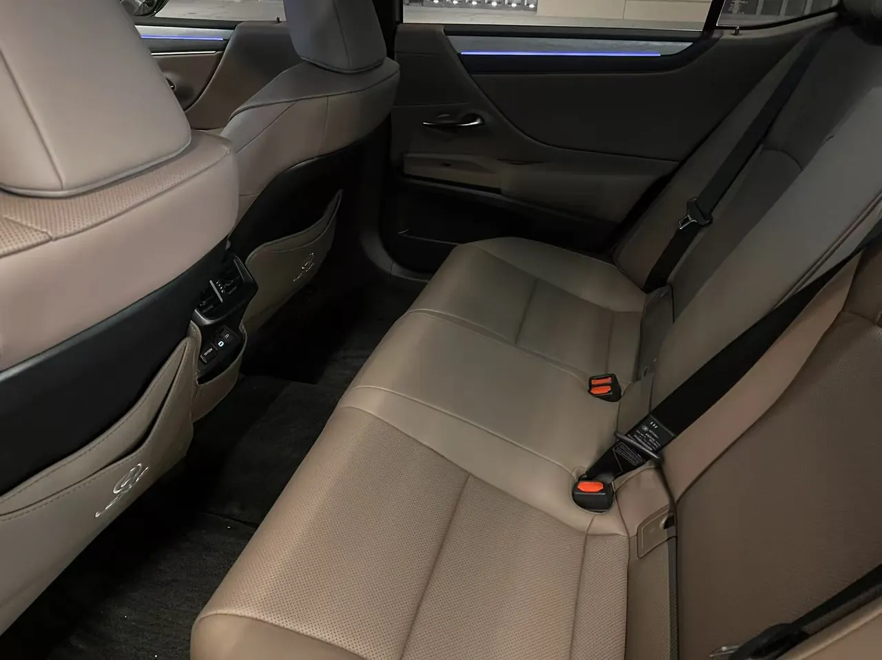 Lexus ES (Imported) 2025 ES200 2.0 Stepless Edition Automatic Gear 5