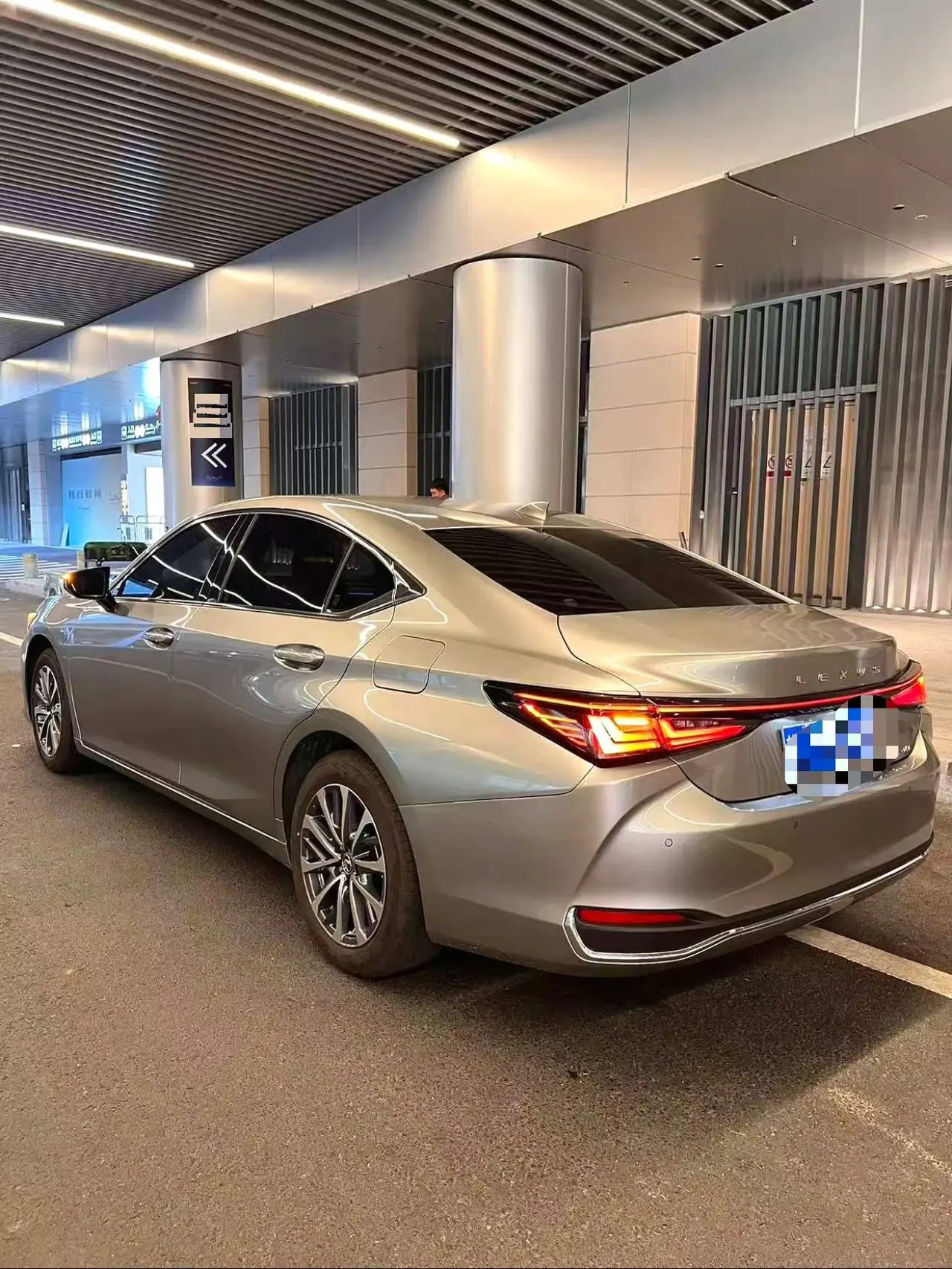 Lexus ES (Imported) 2025 ES200 2.0 Stepless Edition Automatic Gear 7