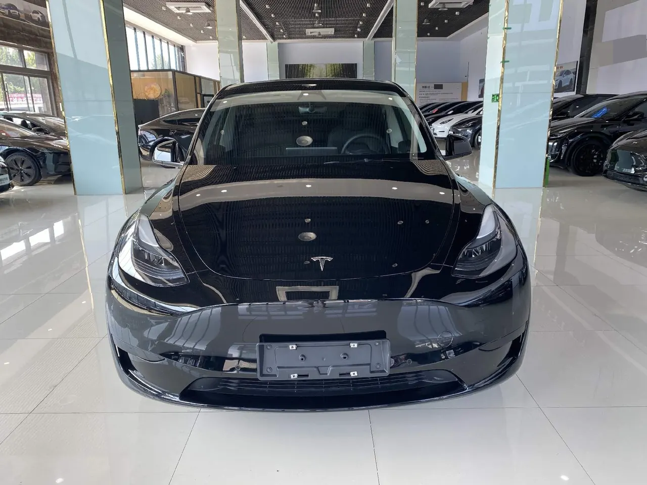 Tesla 2022 Model Y rear-wheel drive version (facelift) automatic gear 2