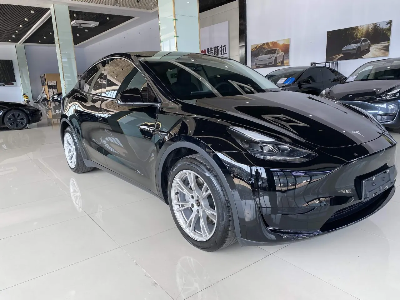 Tesla 2022 Model Y rear-wheel drive version (facelift) automatic gear 3