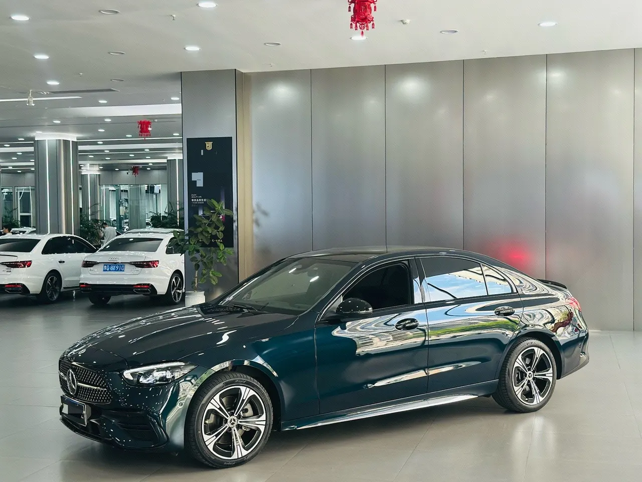 打开图片灯箱:Mercedes Benz Class C 2022 C 260 L 48V 1.5T Hao Night Sports Edition (Modified) Automatic Gear