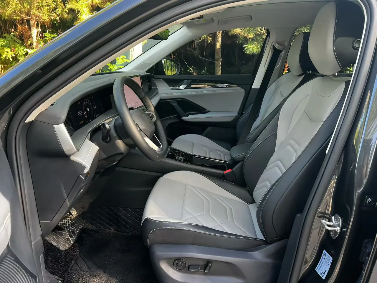 Volkswagen 2025 Tanyue L 2.0TSI 330TSI Two-Drive Elite Automatic 7