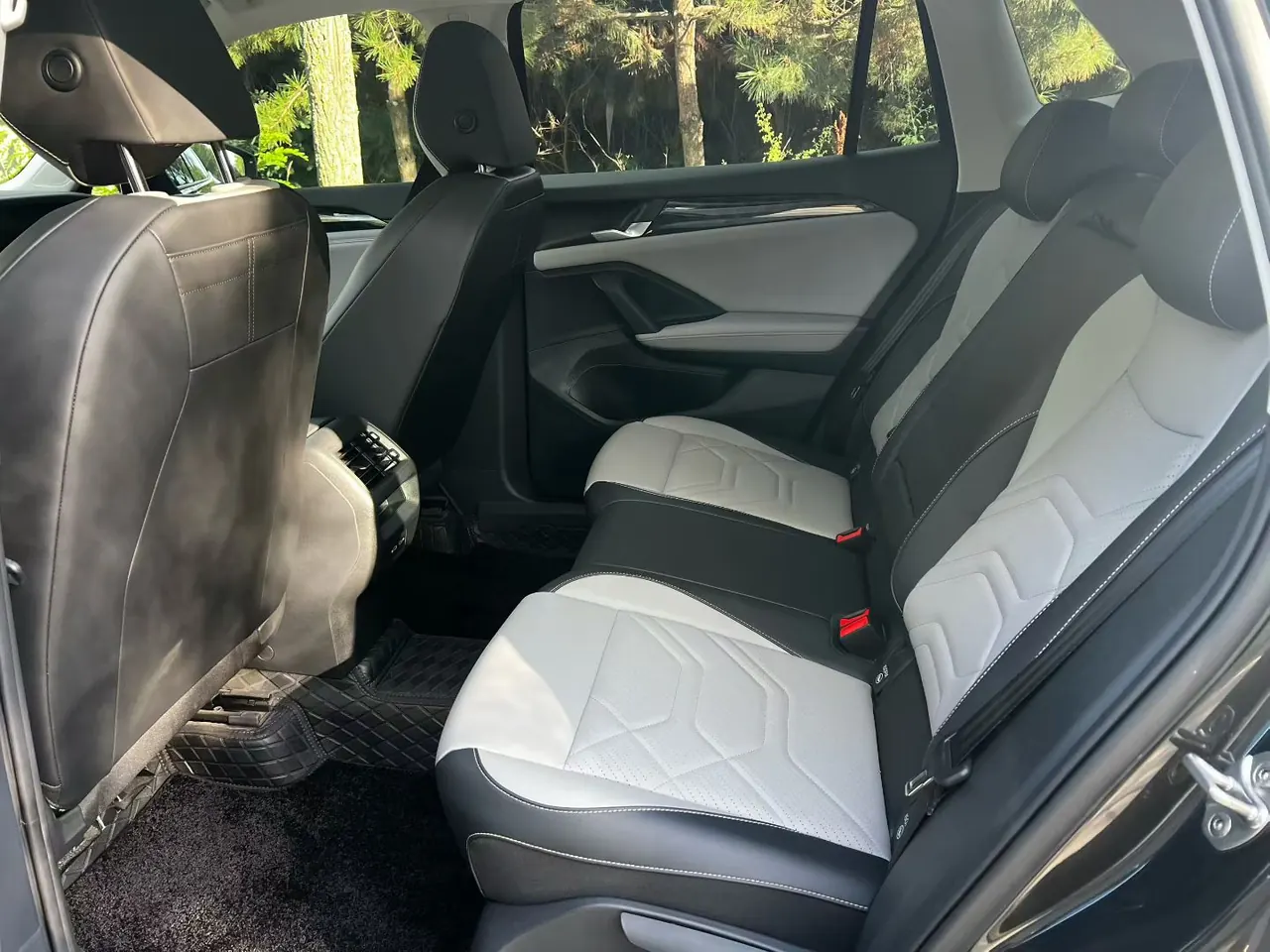 Volkswagen 2025 Tanyue L 2.0TSI 330TSI Two-Drive Elite Automatic 9