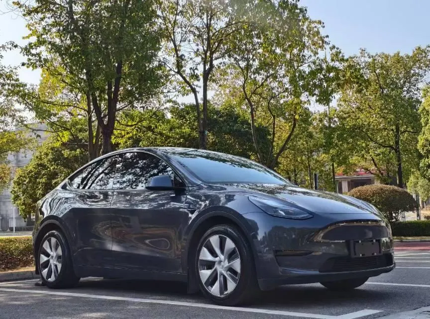 Tesla 2022 Model Y rear-wheel drive version (facelift) automatic gear 3
