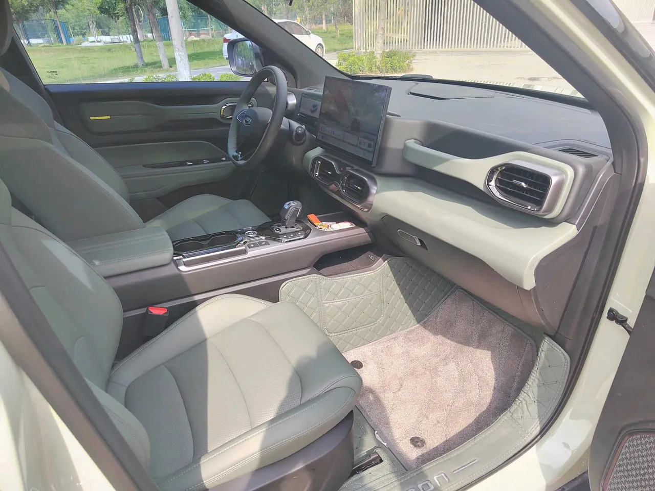 Geely 2025 Denim 1.5TD Fun Wilderness Edition Automatic 4
