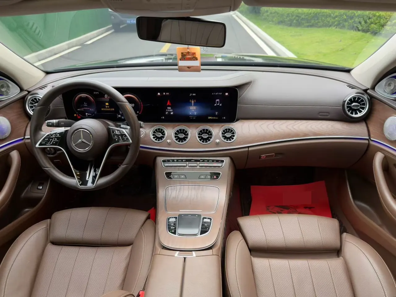 Mercedes Benz E Class 2023 E 300 L 2.0T Sports Luxury Automatic Gear 5