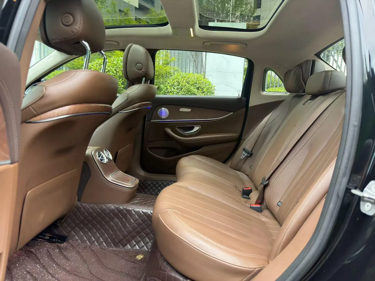 Mercedes Benz E Class 2023 E 300 L 2.0T Sports Luxury Automatic Gear 6